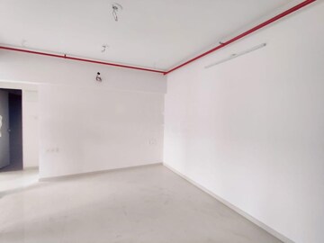 Room in 2 BHK Apartment at Omkar Signet, Malad East – for Rent