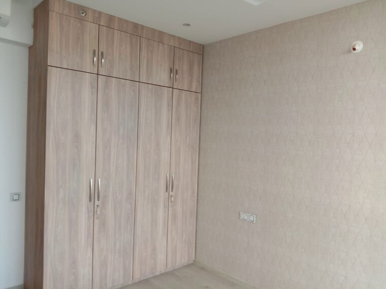 Room, one-hiranandani-park 3 Bedroom 1305 Sq.Ft. Apartment In Ghodbunder Road Thane 10021335