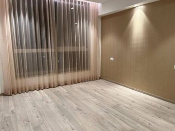 Room in 3 BHK Apartment at Hiranandani Skylark Enclave, Ghodbunder Road – for Rent