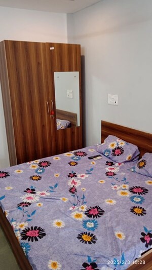 Bedroom in 1 RK Builder Floor at Vipul Square, Sushant Lok I – for Rent