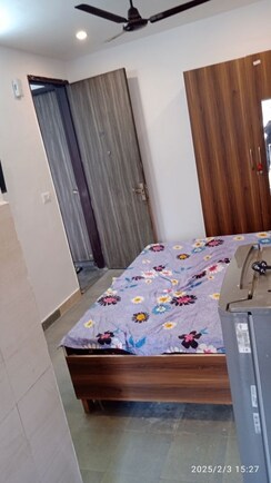 1 RkBuilder Floor For Rent in Vipul Square