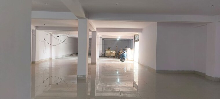 Room, kamre Commercial Warehouse 3500 Sq.Ft. In Kamre Ranchi 10021377