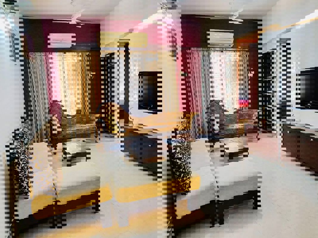 2 BHK + Pooja Room,Servant Room 1080 Sq.Ft. Apartment in K Raheja Vihar