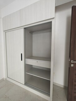 3.5 BHK + Study Room Builder Floor For Rent in Smart World Gems