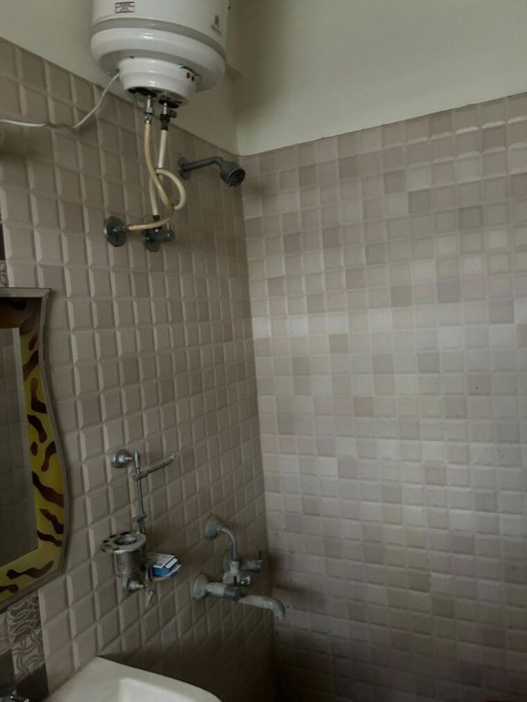 Bathroom, battarahalli 2 Bedroom 1000 Sq.Ft. Apartment In Battarahalli Bangalore 10021374