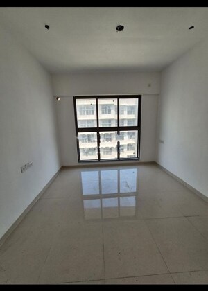 2 BHK Apartment For Rent in UK Iridium, Kandivali East