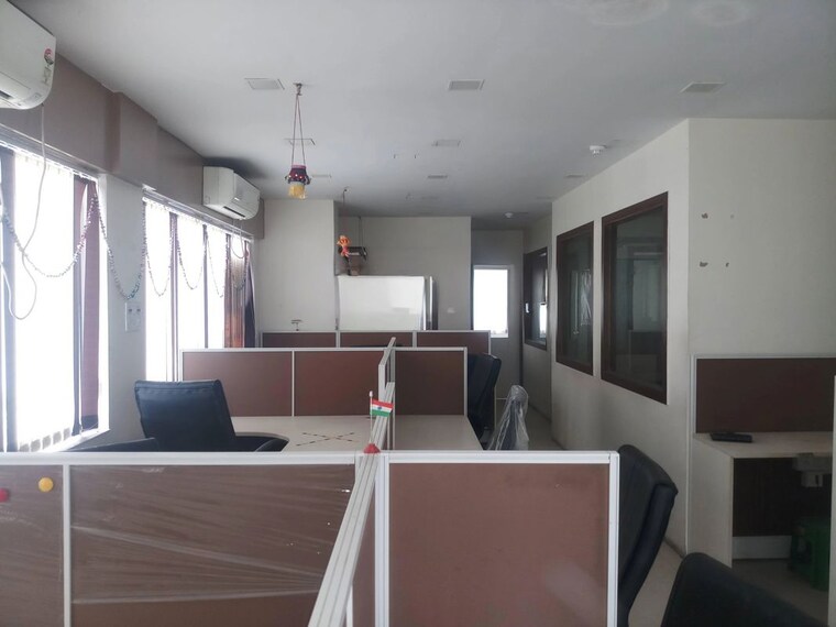 Team Area, sector v Commercial Office Space 1270 Sq.Ft. In Sector V Kolkata 10021429
