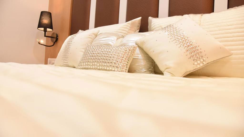 2.5 BHK Apartment For Sale in Neelkanth Greens