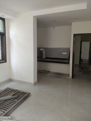 Room in 2 BHK Builder Floor at Pant Nagar – for Sale