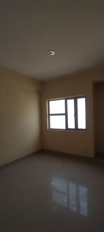Room in 2 BHK Apartment at SARE Ebony Greens, Lal Kuan – for Sale