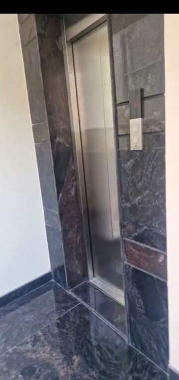 Lift in 3 BHK Apartment at Kammanahalli – for Sale