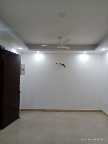 Room in 2 BHK Builder Floor at Vasant Kunj – for Rent