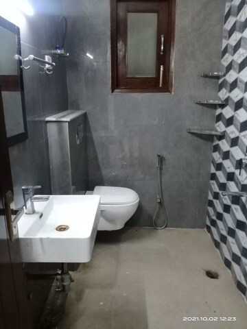 Washroom in 2 BHK Builder Floor at Vasant Kunj – for Rent