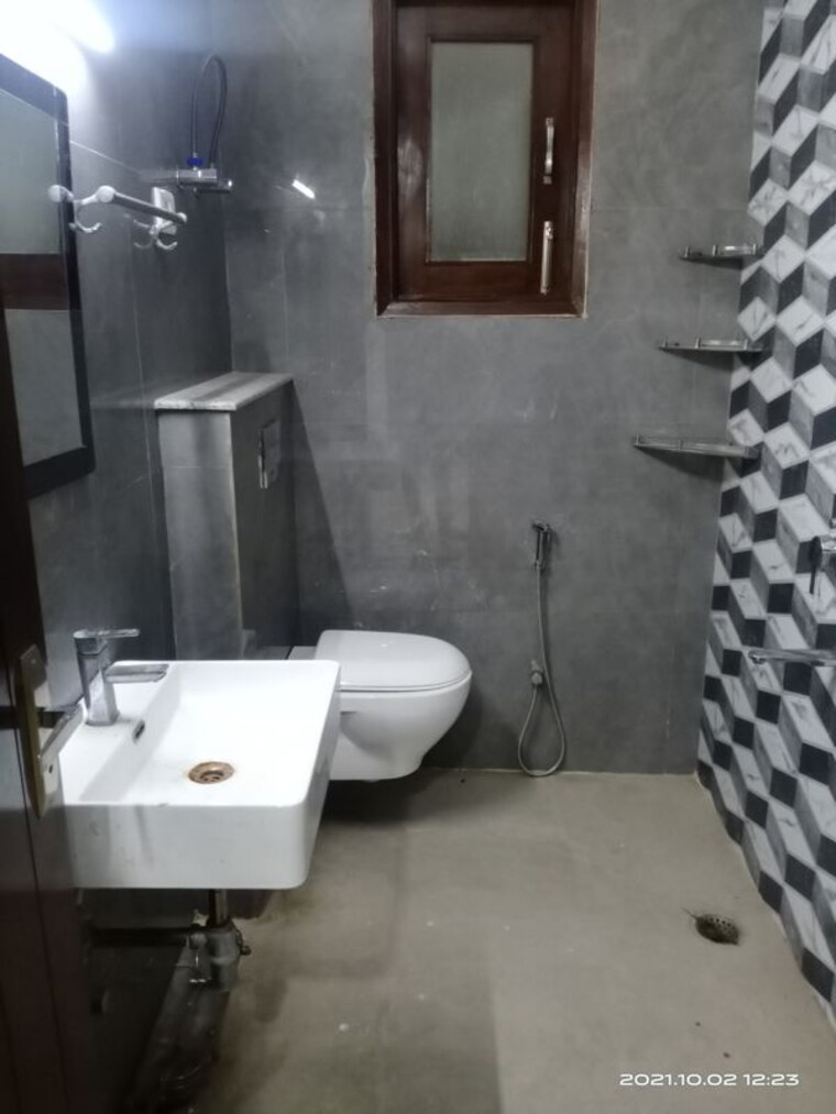 Washroom, vasant kunj 2 Bedroom 1000 Sq.Ft. Builder Floor In Vasant Kunj Delhi 10012532