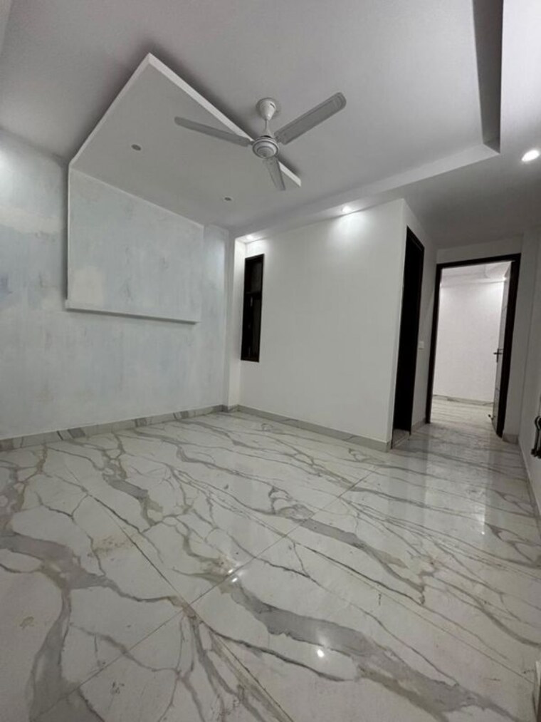 Room, govindpuri 3 Bedroom 90 Sq.Yd. Builder Floor In Govindpuri Delhi 10021513