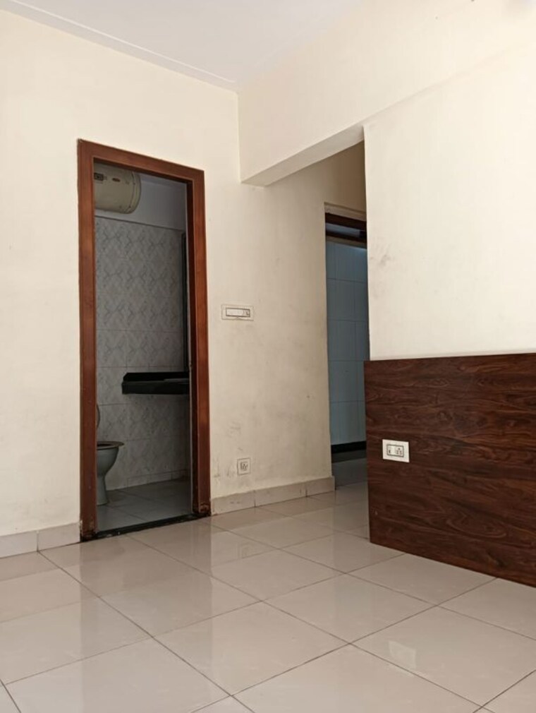 Room, siddhachal-phase-5-chs-ltd 2 Bedroom 825 Sq.Ft. Apartment In Vasant Vihar Thane 10021546