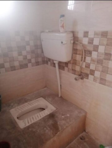 Bathroom in 1 BHK Independent House at Aliganj – for Rent