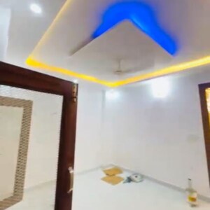 Room in 3 BHK Apartment at Ivory County, Sector 115 – for Sale