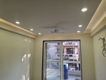 Furnished Amenities in 3 BHK Builder Floor at Samaspur – for Sale