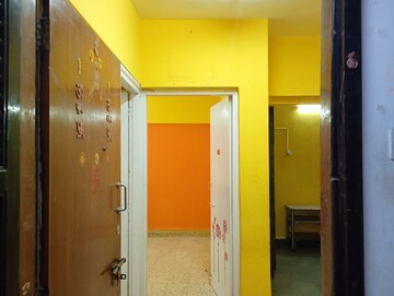 Room in 1 BHK Apartment at Chakala – for Rent