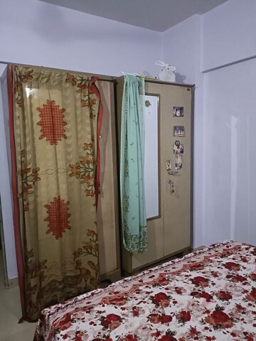 Bedroom in 2 BHK Apartment at Dheeraj Darshan, Jogeshwari East – for Rent
