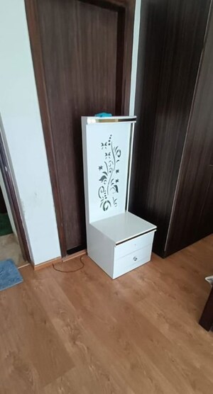 Room in 4 BHK Apartment at ABA Ivy County, Sector 75 – for Sale