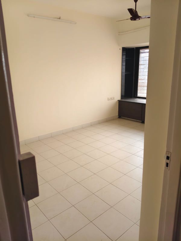 2 BHK Apartment For Rent in Atul Blue Horizon II