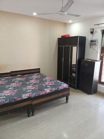 Bedroom in 3 BHK Builder Floor at Sector 52 – for Rent