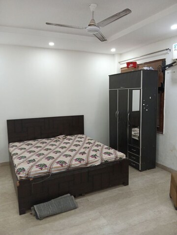 Bedroom in 3 BHK Builder Floor at Sector 52 – for Rent