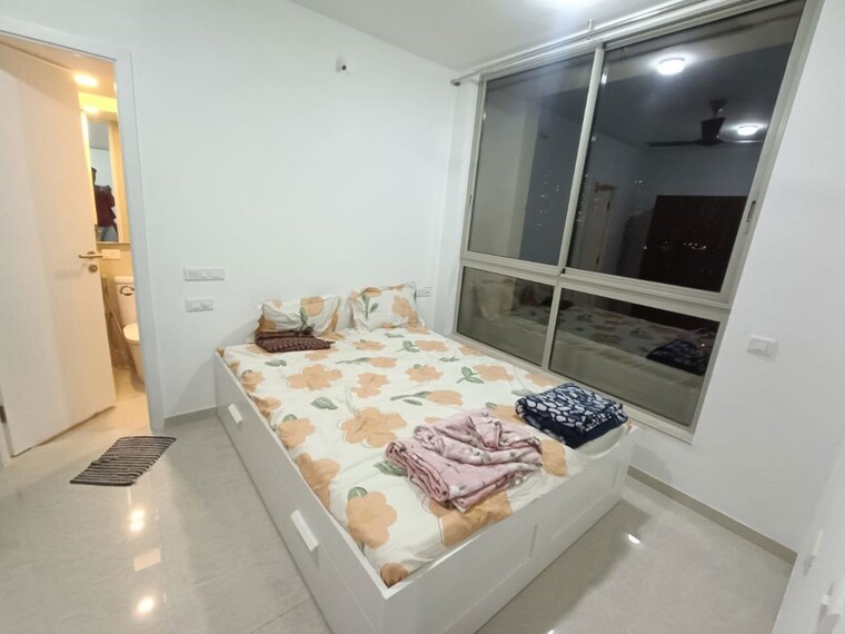 Living Room, hiranandani-estate-solitaire-c 1 Bedroom 650 Sq.Ft. Apartment In Ghodbunder Road Thane 10021793