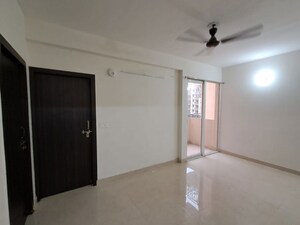 Room in 2 BHK Apartment at Signature Global Proxima, Sector 89 – for Rent