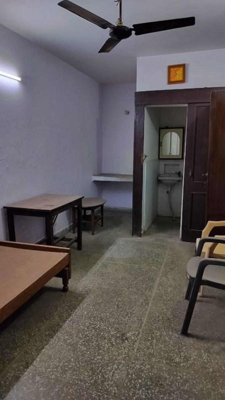 Gym, rail-vihar-sector-30 1 RK 250 Sq.Ft. Villa In Sector 30 Noida 10021835