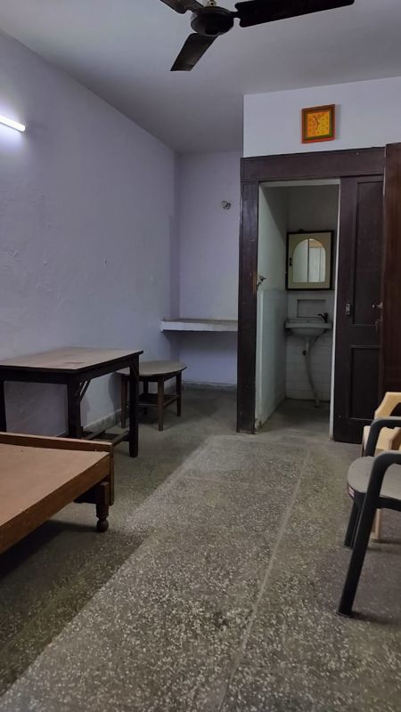 1 Rk+ Extra Room Villa For Rent in Rail Vihar Sector 30