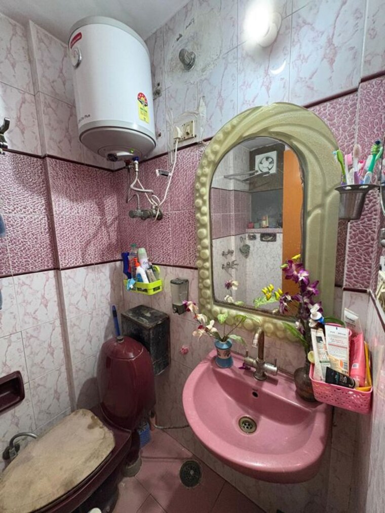 Attached Bathroom, maple-heights 2 Bedroom 955 Sq.Ft. Apartment In Sector 43 Gurgaon 10021723