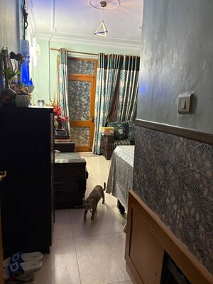 Room in 2 BHK Apartment at Maple Heights, Sector 43 – for Rent