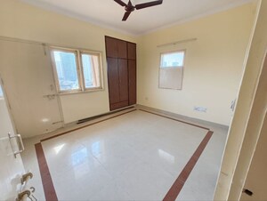 Room in 3 BHK Apartment at Madhur Jivan Apartment, Sector 56 – for Rent