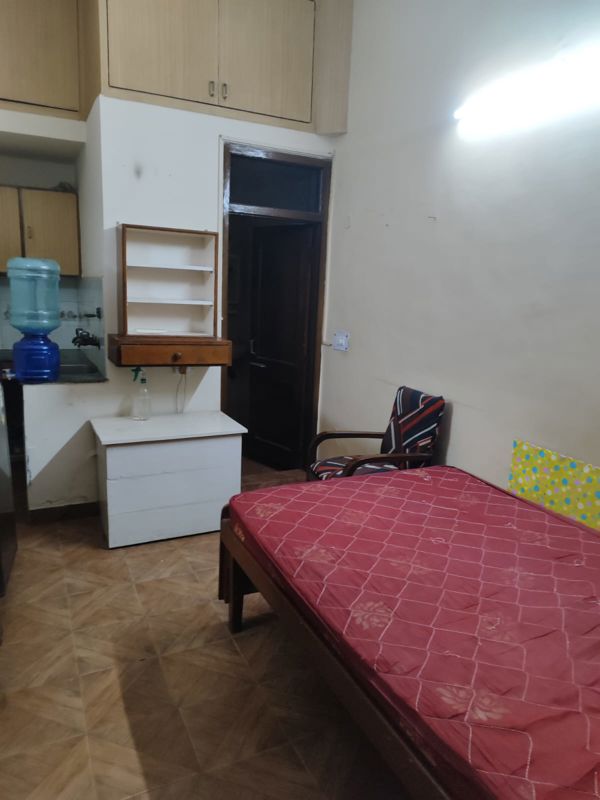 1 Rk+ Extra Room Apartment For Rent in Varun Enclave