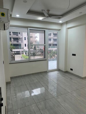Room in 3.5 BHK Apartment at Ram Shanti Apartment, Sector 52 – for Rent