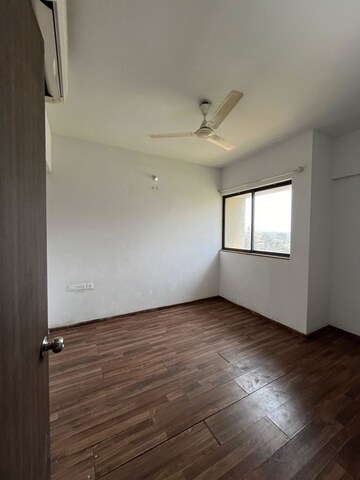 Bedroom in 1 BHK Apartment at Lodha Downtown, Dombivli East – for Rent