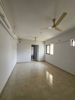1 BHK + Basement Apartment For Rent in Lodha Downtown