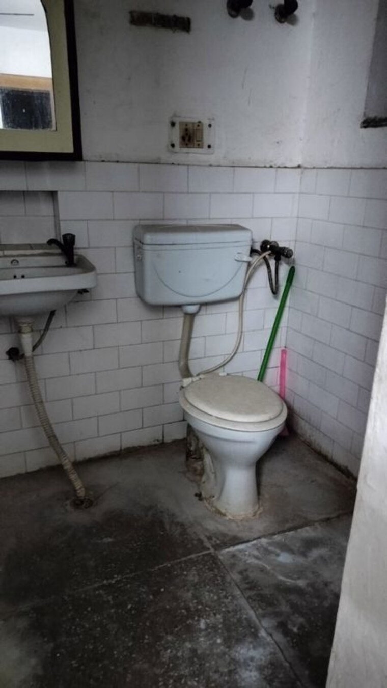 Bathroom, rail-vihar-sector-30 1 RK 250 Sq.Ft. Villa In Sector 30 Noida 10022007