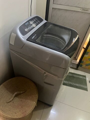 Master Bedroom in 2 BHK Apartment at Debonair Apartments, Mahim West – for Rent