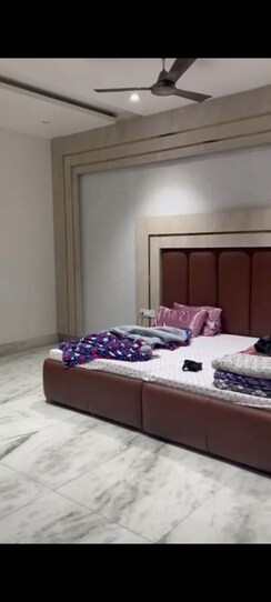 1 BHK + Extra Room Independent House For Rent in RWA Apartments Sector 20