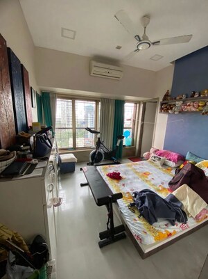 Team Area in 3 BHK Apartment at Royal Redidency, Lalbaug – for Rent