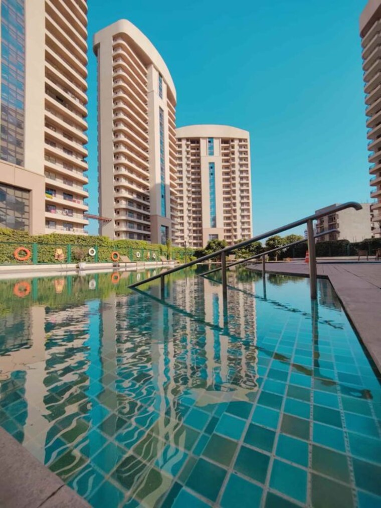 Swimming Pool, chintels-serenity 3 Bedroom 2090 Sq.Ft. Apartment In Sector 109 Gurgaon 10022098