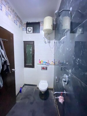 Master Bedroom in 2 BHK Builder Floor at Savitri Nagar – for Rent