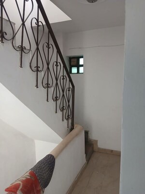 Furnished Amenities in 1.5 BHK Independent House at RWA Apartments Sector 26, Sector 26 – for Rent