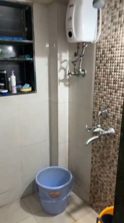 1 Rk+ Extra Room Apartment For Rent in God Gifts Building