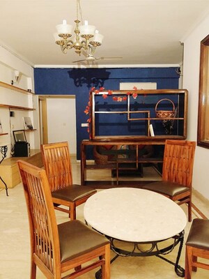 Master Bedroom in 4 BHK Apartment at Suncity Essel Tower, Sector 28 – for Rent