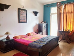 Bedroom in 4 BHK Apartment at Suncity Essel Tower, Sector 28 – for Rent